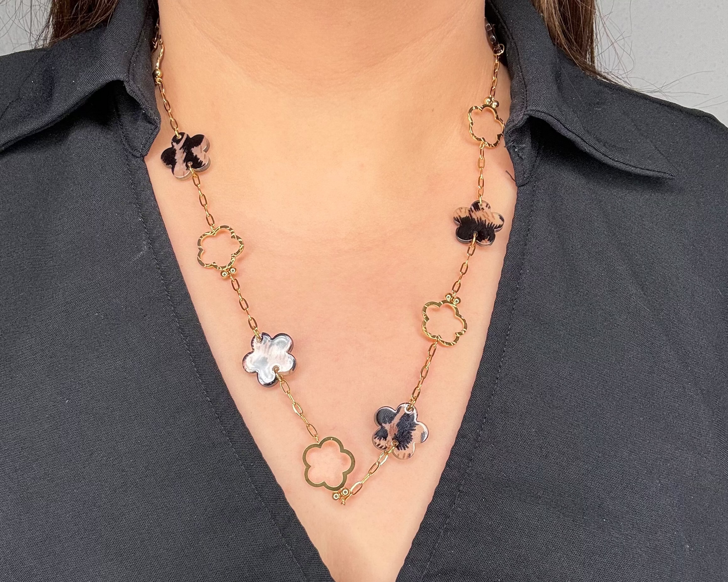 Collier Laura