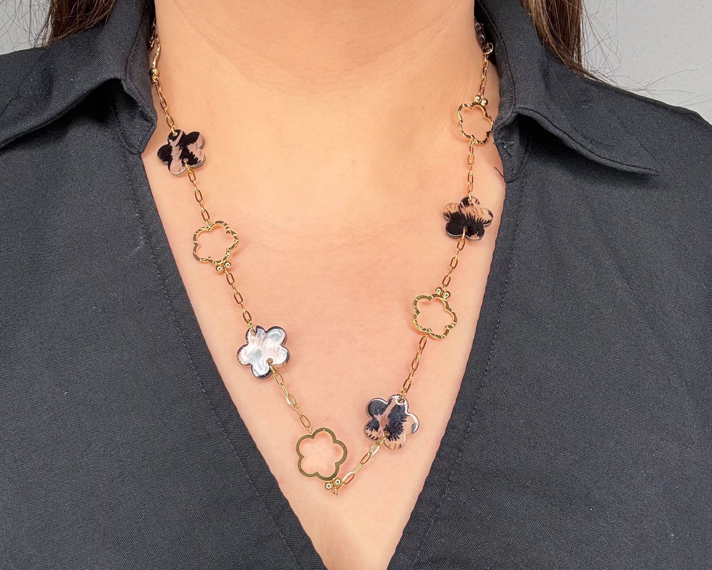 Collier Laura